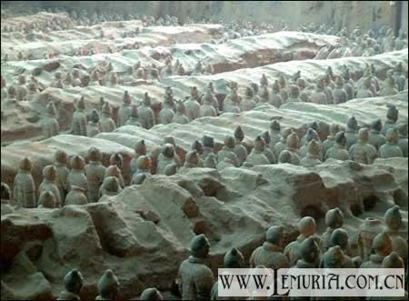 兵马俑横向.jpg