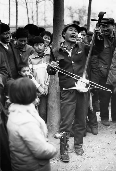 64.书会上的说书人.jpg